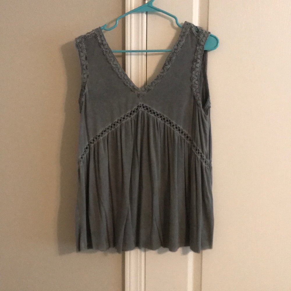 Grey tank top